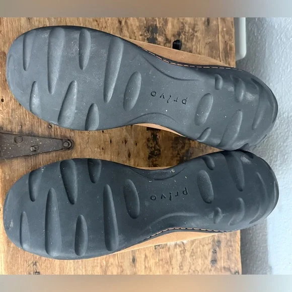 Privo Tan and Brown Winter Boots with Lace-Up Design - Picture 4 of 4